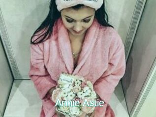 Annie_Astie