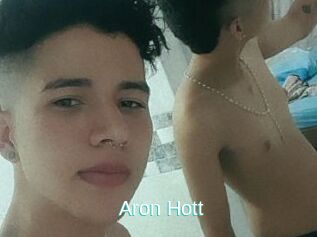 Aron_Hott