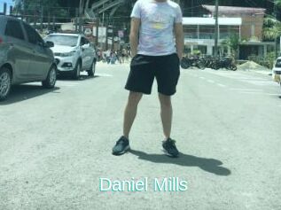 Daniel_Mills