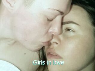 Girls_in_love