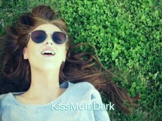 KissMeInDark