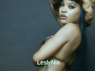 LeslyNia