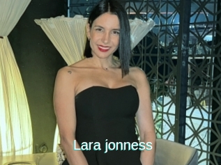 Lara_jonness
