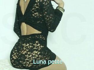 Luna_petite