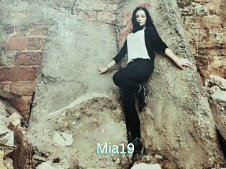 Mia19