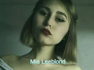 Mia_Leeblond