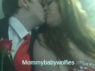 Mommybabywolfies