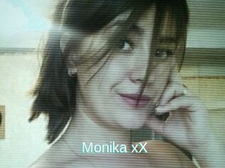 Monika_xX