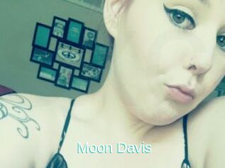 Moon_Davis