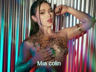 Mia_colin