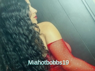 Miahotbobbs19