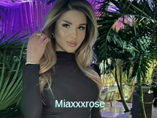 Miaxxxrose