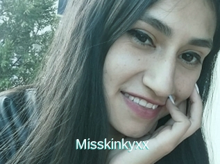 Misskinkyxx