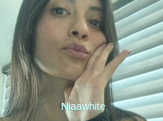 Niaawhite